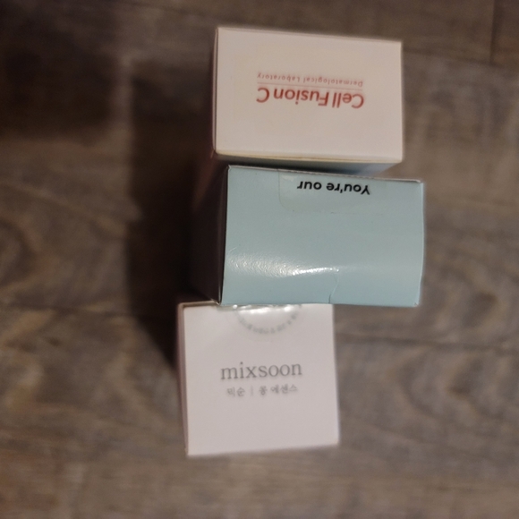 Bundle of 3 skincare products! Low price! - Picture 9 of 10